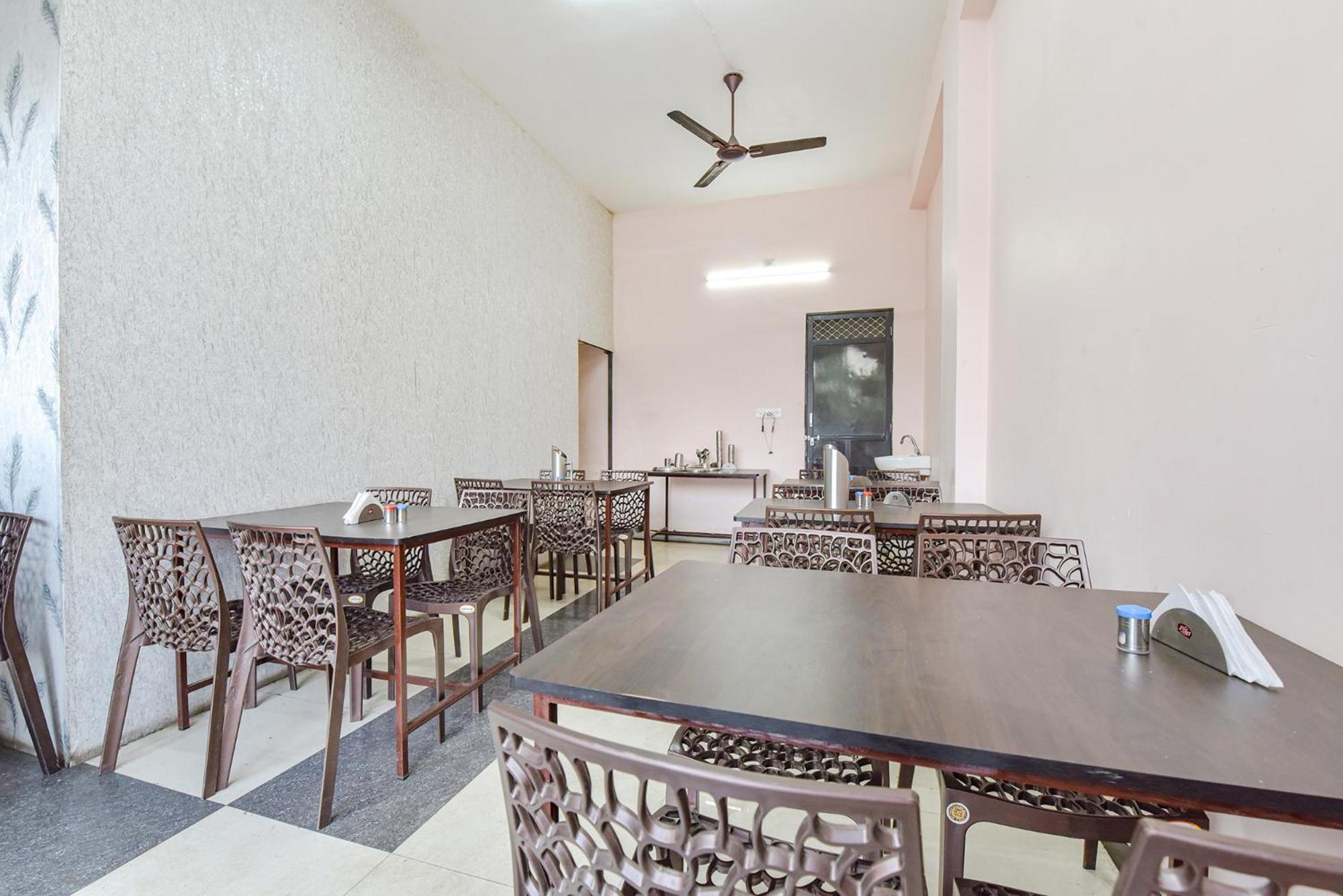 Fabhotel The Castle Inn Udaipur Exterior photo