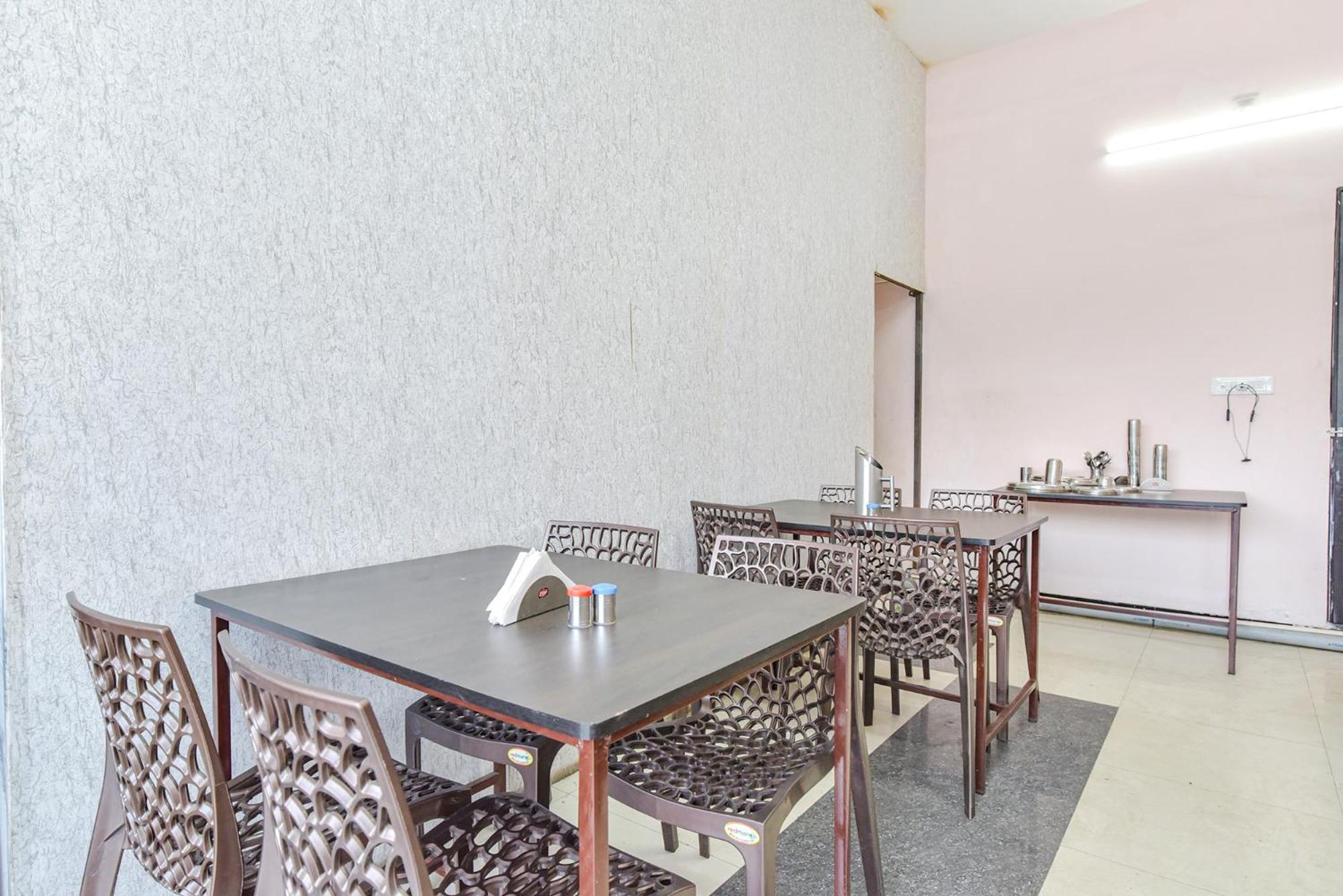Fabhotel The Castle Inn Udaipur Exterior photo